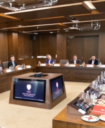 TFF ile Süper Lig Kulüpler Birliği Vakfı, Riva’da bir araya geldi