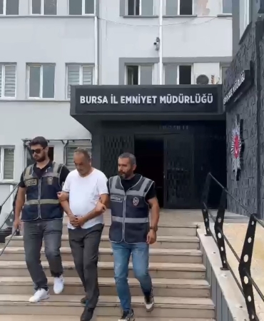 Üç yıl boyunca başkasına ait kimlikle yaşadı