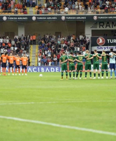 UEFA Konferans Ligi: RAMS Başakşehir: 0 - St. Patrick’s Athletic: 0 (Maç devam ediyor)