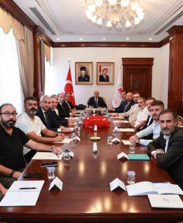 Vali Demirtaş: "Milli serveti çürütmememiz lazım"