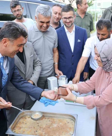 Vali Şefik Aygöl aşure etkinliğine katıldı