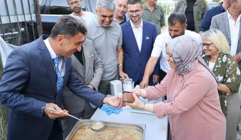 Vali Şefik Aygöl aşure etkinliğine katıldı