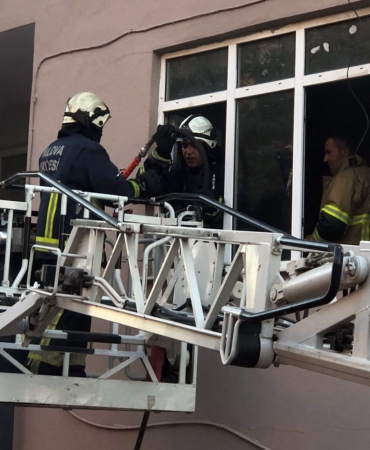 Yalova’da apartman dairesindeki yangın söndürüldü