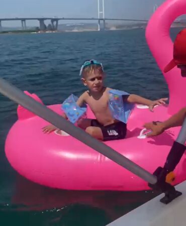 Yalova’da deniz simidiyle açıklara sürüklenen çocuk kurtarıldı