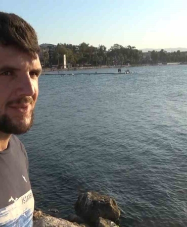Yalova’da denizde boğuma tehlikesi geçiren şahsı kurtaran genç o anları anlattı