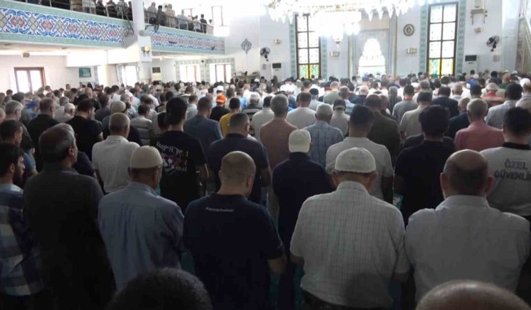 Yalova’da Haniye için gıyabi cenaze namazı kılındı