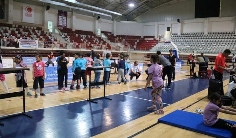 Yalova’da yetenek taraması ile geleceğin sporcuları keşfediliyor