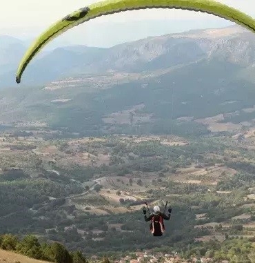Yamaç paraşütünün yeni cazibe merkezi Meryem Dağı’nda uçuşlar başladı