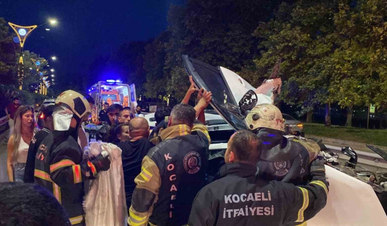 Yan yatan otomobilden cam kesilerek kurtarıldı