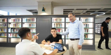 Yeni üniversitelilere 10 bin TL destek