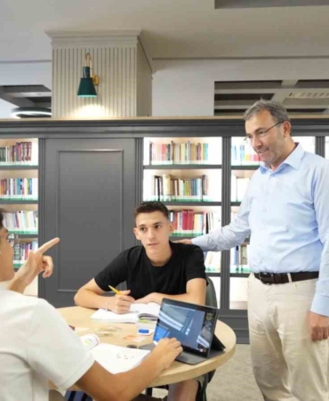 Yeni üniversitelilere 10 bin TL destek