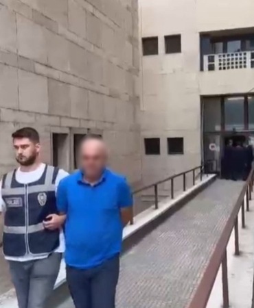 11 ayrı suçtan 44 yıl kesinleşmiş hapis cezası bulunan şüpheliyi kiralık araç ele verdi