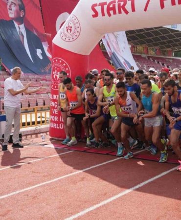 16. İsmail Akçay Yol Koşusu renkli görüntülere sahne oldu