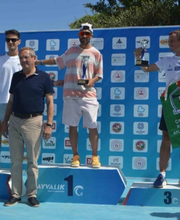 20 ülkenin sporcuları Ayvalık’taki yarı maratonda buluştu