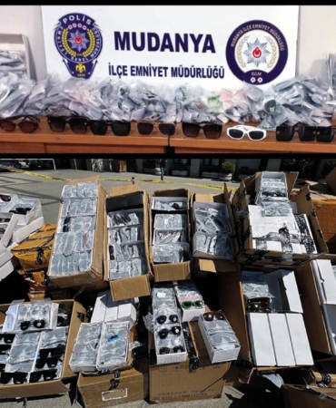 200 bin lira değerinde kaçak gözlük ele geçirildi
