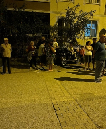 3 gündür göremedikleri komşuları için ihbarda bulundular: Camdan giren ekipler acı manzarayla karşılaştı