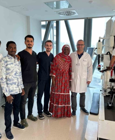 3 yıldır yürüyemeyen Afrikalı Djibi, Türkiye’de adım atmaya başladı