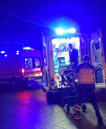 4 aracın karıştığı zincirleme kazada 3 kişi yaralandı