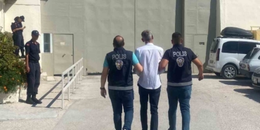 7 yıl 6 ay hapis cezası bulunan şahıs sahte kimlikle yakalandı