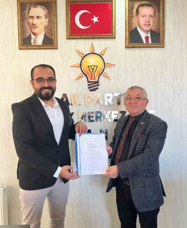 AK Parti’li Belediye Meclis Üyesi görevinden istifa etti