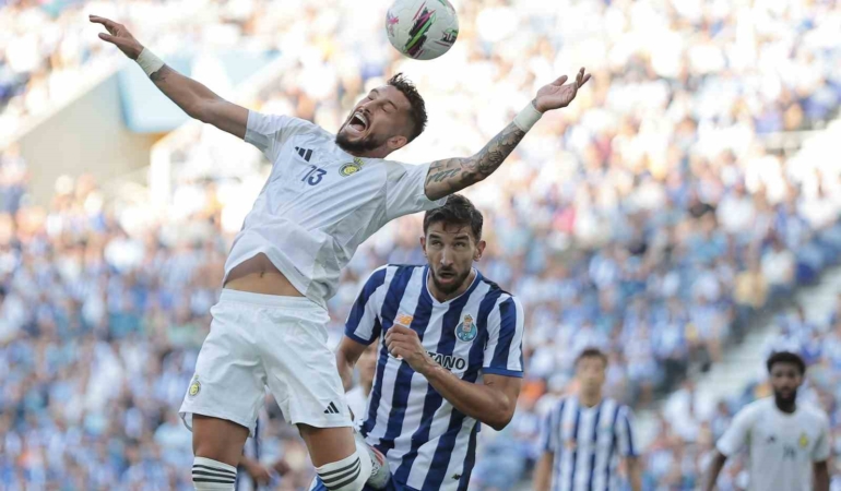 Al Nassr, Alex Telles ile yolların ayrıldığını duyurdu