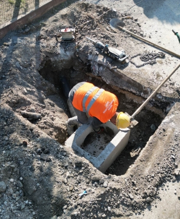 Altyapısı yenilenen Arifiye Zübeyde Hanım Caddesi’nde üstyapı çalışmaları başladı