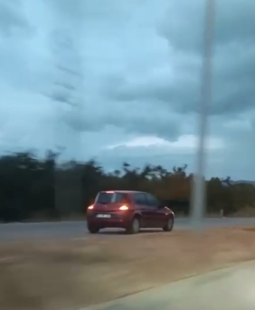 Anayolda ters yönde kilometrelerce son sürat ilerledi