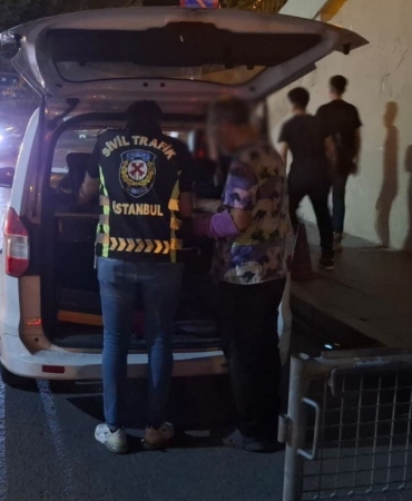 Aracıyla kaldırımdan giden şahsa 2 bin 70 TL idari para cezası