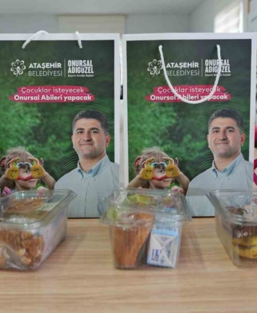 Ataşehir’de öğrencilere kırtasiye ve beslenme yardımı başlatıldı