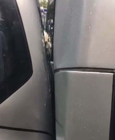 Avcılar’da metrobüs kazası: 2 yaralı