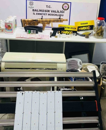 Ayvalık’ta narkotik operasyonu 2 gözaltı