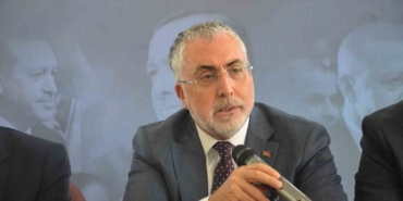 Bakan Işıkhan, "1 yıldır bütün insanlığın gözü önünde paramparça edilen Gazze olmuştur""