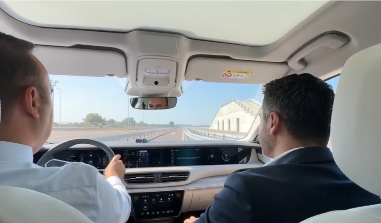 Bakan Kaçır T10F ile test sürüşü gerçekleştirdi