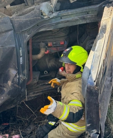 Bandırma’da kamyon şarampole uçtu 1 kişi yaralandı