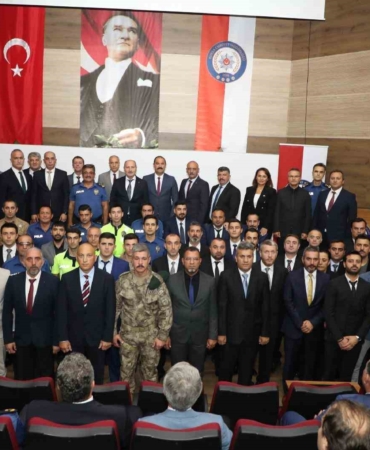 Başarılı emniyet personeli ödüllendirildi