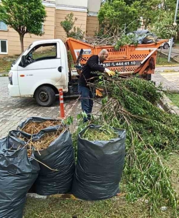 Başiskele’de moloz alım günlerine dikkat: "Evinizi Yenilerken Evimizi Kirletmeyelim"