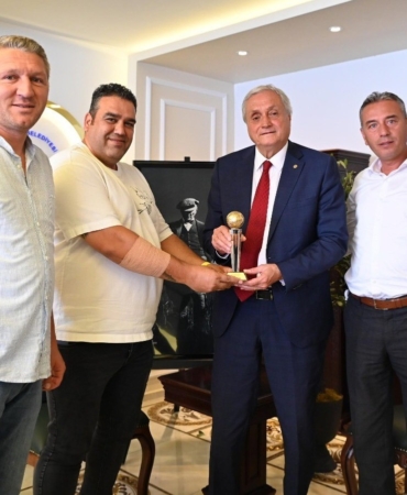 Başkan Bakkalcıoğlu’na, Vitraspor’dan ziyaret