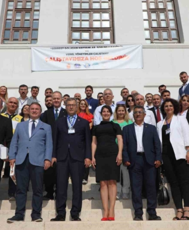 Başkan Şadi Özdemir: "Sokak hayvanlarını toplamayacağız"