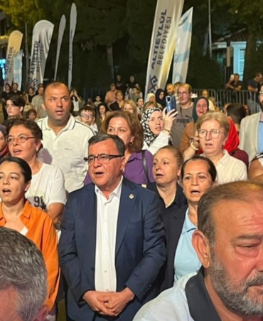 Belediye Başkanından örnek davranış: ’Halk oturmuyorsa biz de oturmayız’ dedi