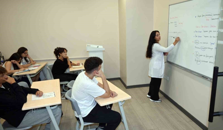 Beşiktaş Belediyesi’nden öğrencilere ücretsiz kurs