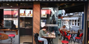 Beşiktaş Belediyesi’nin Öğrenci-Ye uygulamasıyla üniversite öğrencileri ücretsiz yemek yiyebiliyor