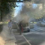 Beşiktaş’ta otomobil alev aldı, anne ve çocuğu son anda kurtuldu