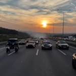 Beykoz’da çakarlı driftli düğün konvoyu kamerada