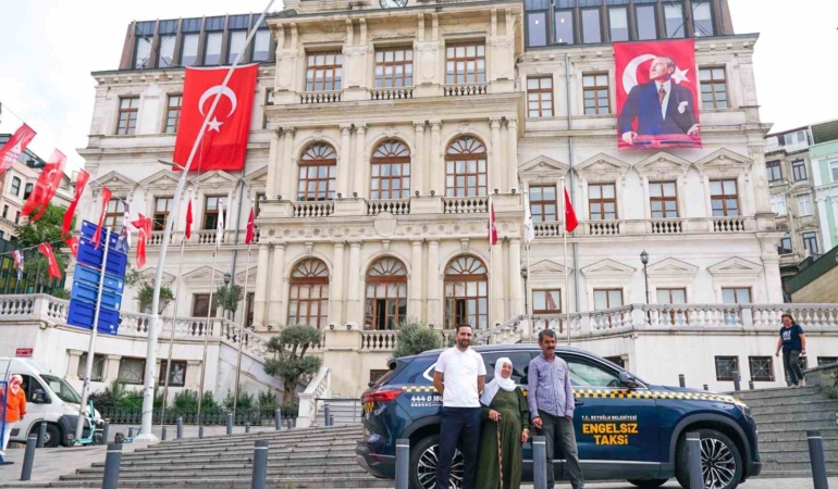 Beyoğlu’nda Togg engelsiz taksi oldu