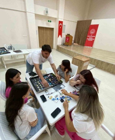 Bilecik’te çocuklara robotik kodlama ve yapay zeka eğitimi veriliyor