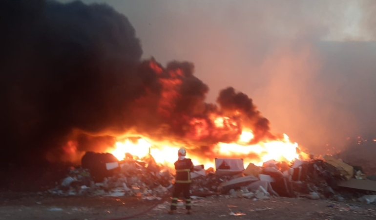 Bilecik’te çöplük yangını