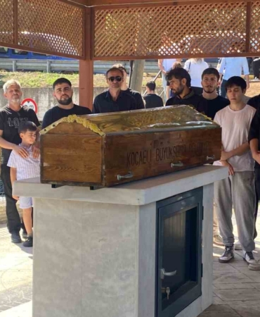 Bir ay önce evlenmişti, trafik kazasında hayatını kaybetti