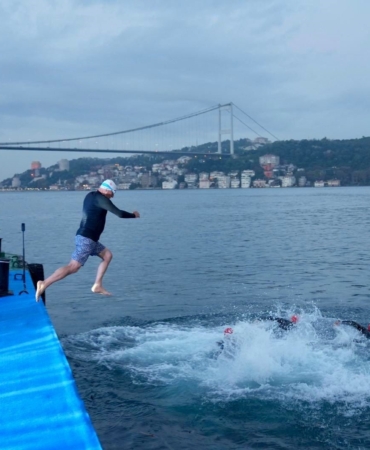 Boğazda yüzen tek Başkan