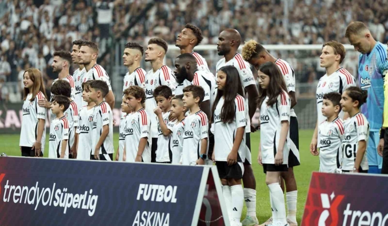 Bronckhorst’tan 2 değişiklik