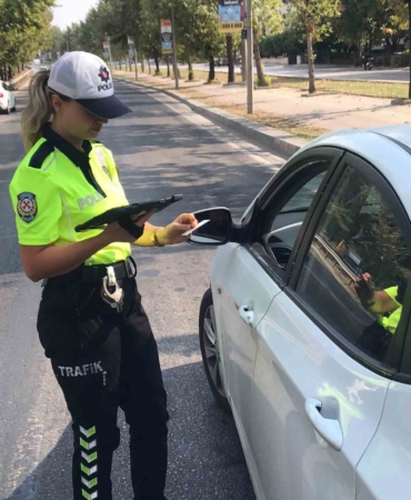 Bursa Emniyeti uygulamalarını aralıksız sürdürüyor